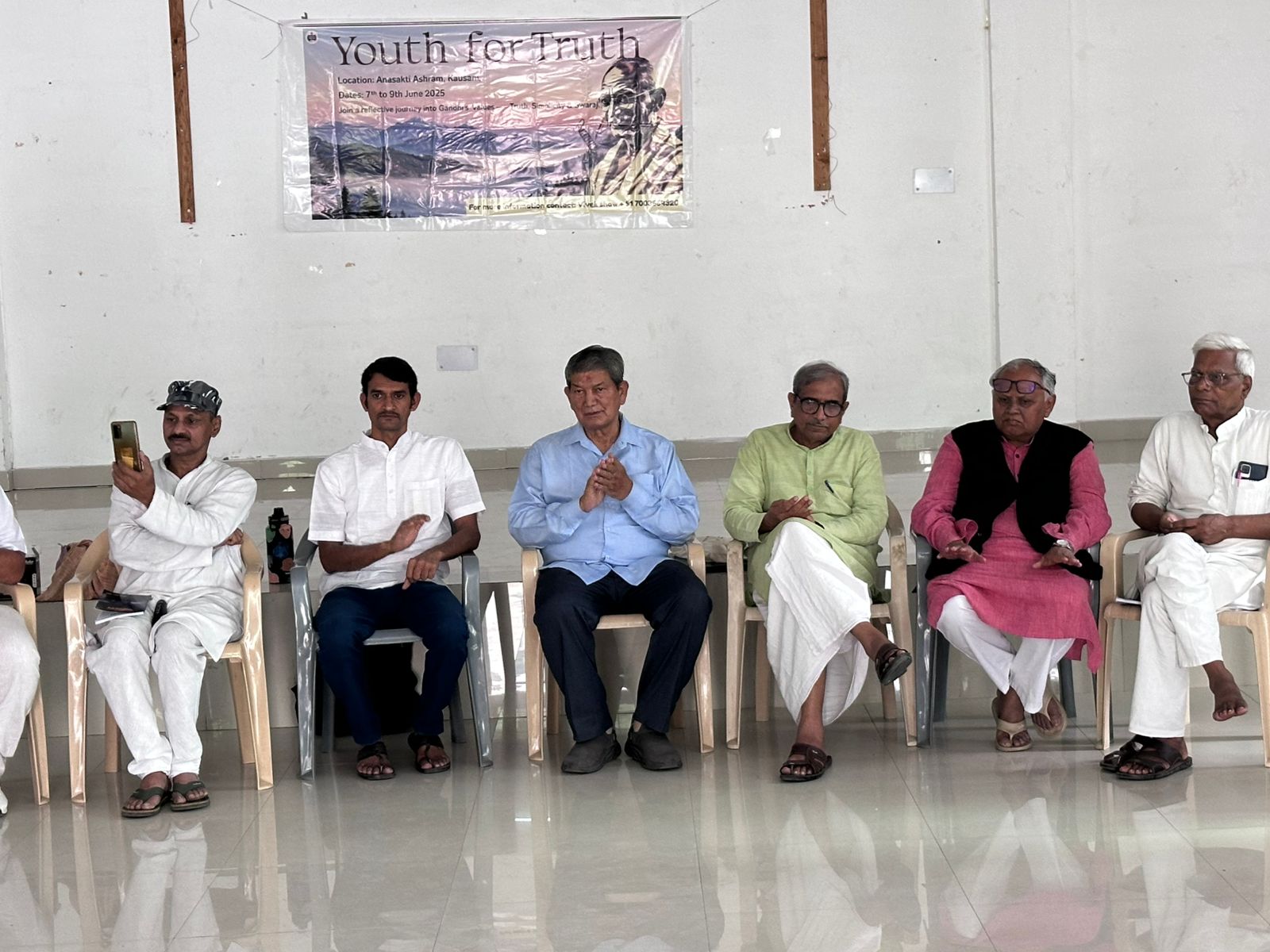 Former CM Harish Rawat Extends Support to Youth for Truth’s Protest Against Liquor Shops in Kausani