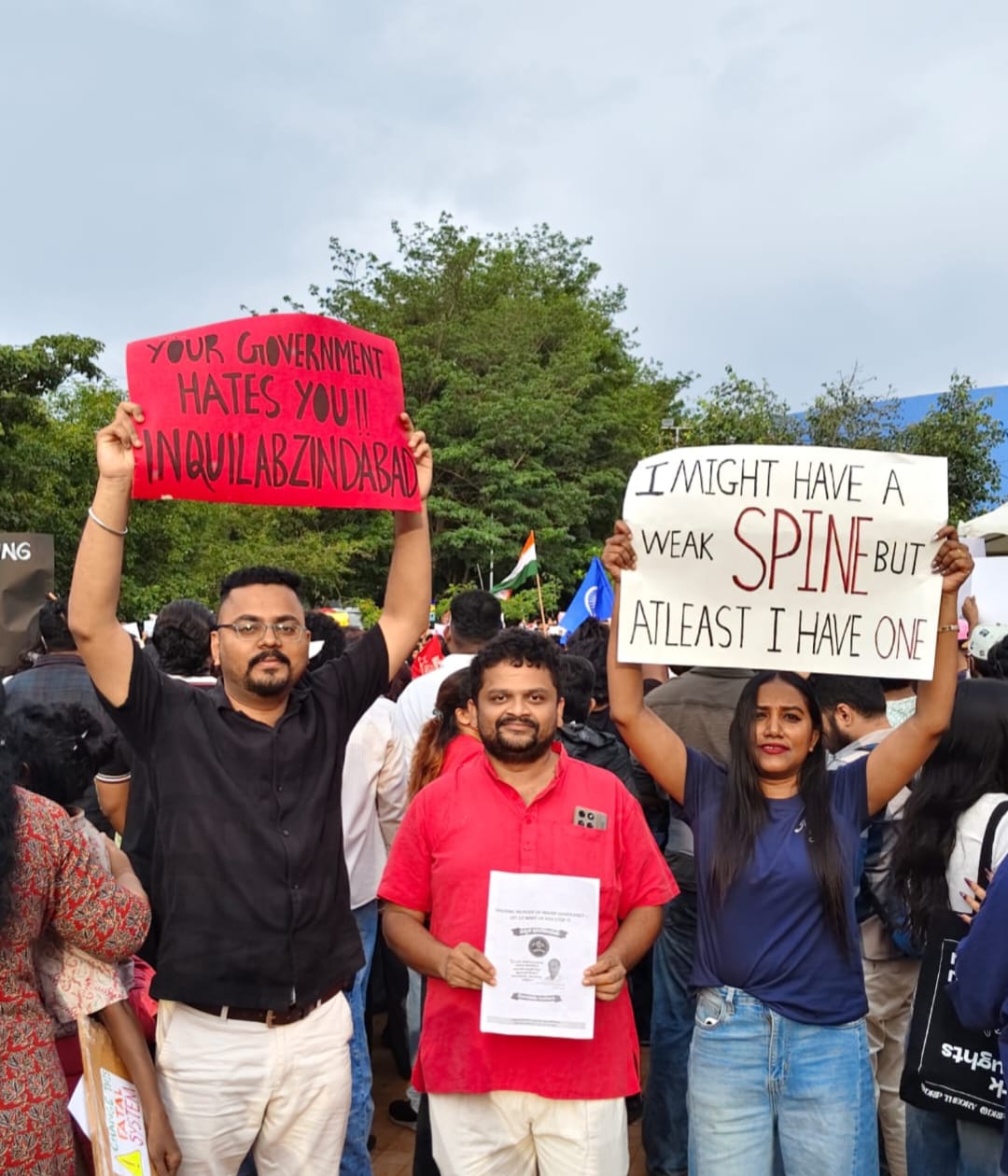 बेंगलुरु में ‘युथ फॉर ट्रुथ’ ने सोनम वांगचुक और जंतर-मंतर पर चल रहे युवा अनशन के समर्थन में किया प्रदर्शन